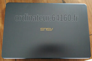 Asus VivoBook R504Z Ryzen 3