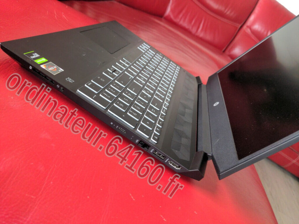 Ordinateur portable reconditionné Gamer HP Pavilion Gaming 15-ec0009nf AMD Ryzen™ 7 3750H Radeon™ RX Vega 10 Nvidia GeForce GTX 1650