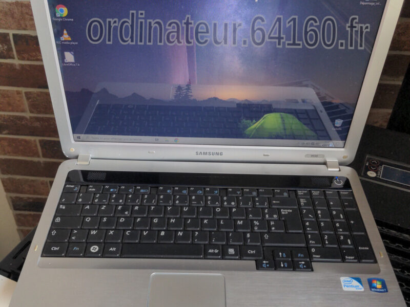 Ordinateur PC portable occasion reconditionné Samsung NP-R530 Intel Pentium 4Go RAM Windows 10 SSD 240Go